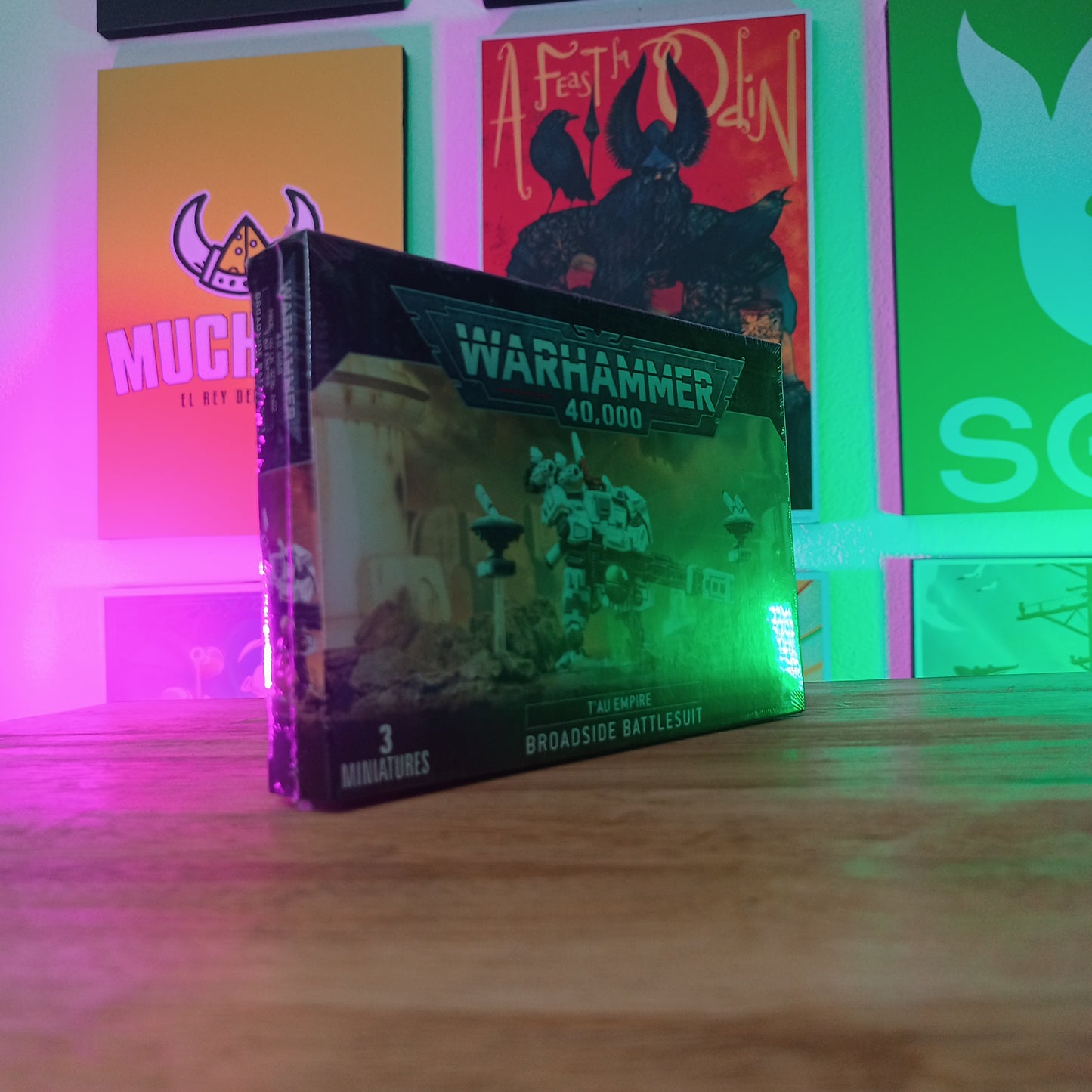 WH 40k T'au Empire Broadside Battlesuit