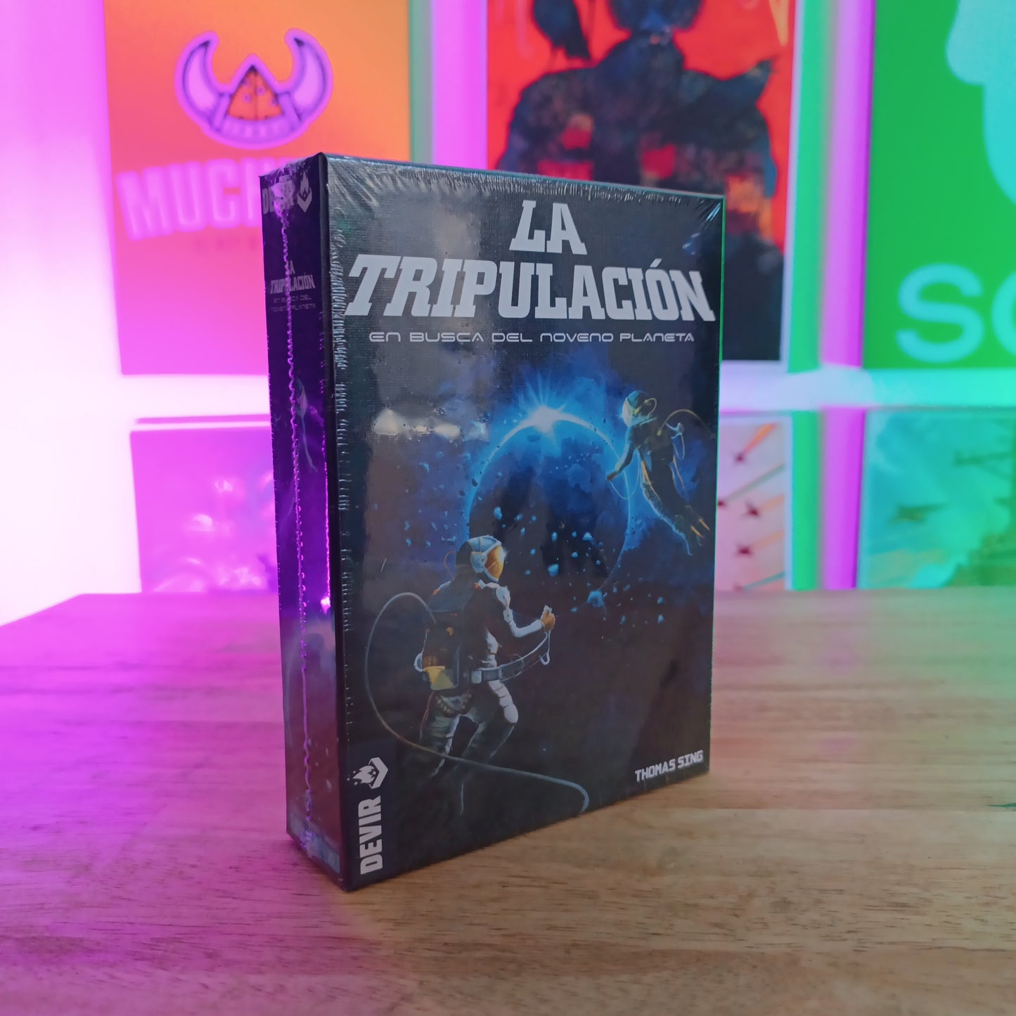 La tripulación 1 - en busca del noveno planeta