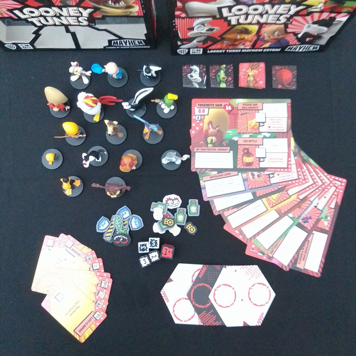 B2G - Looney Tunes Mayhem, extras & figure pack - para alquilar