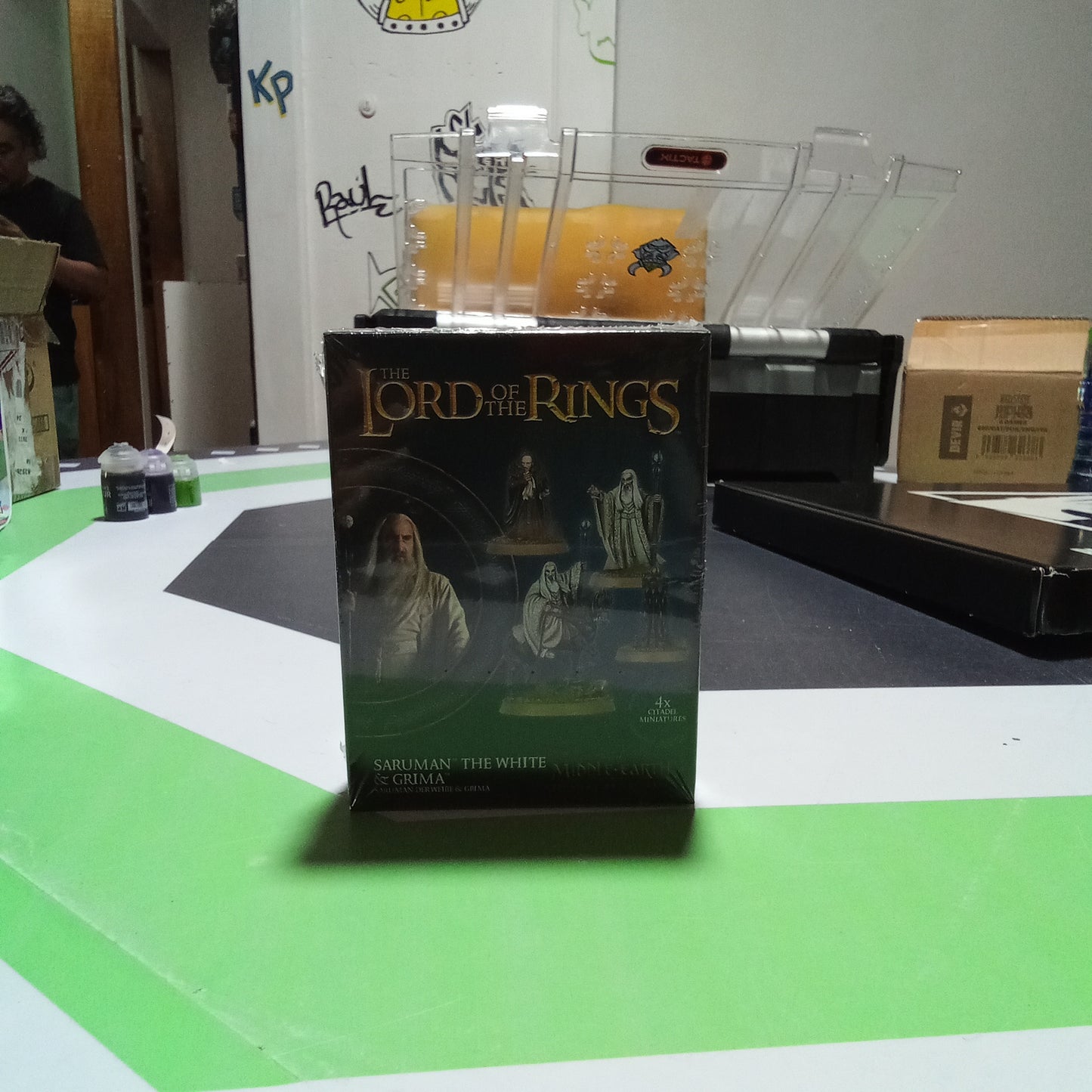 SARUMAN THE WHITE & GRIMA