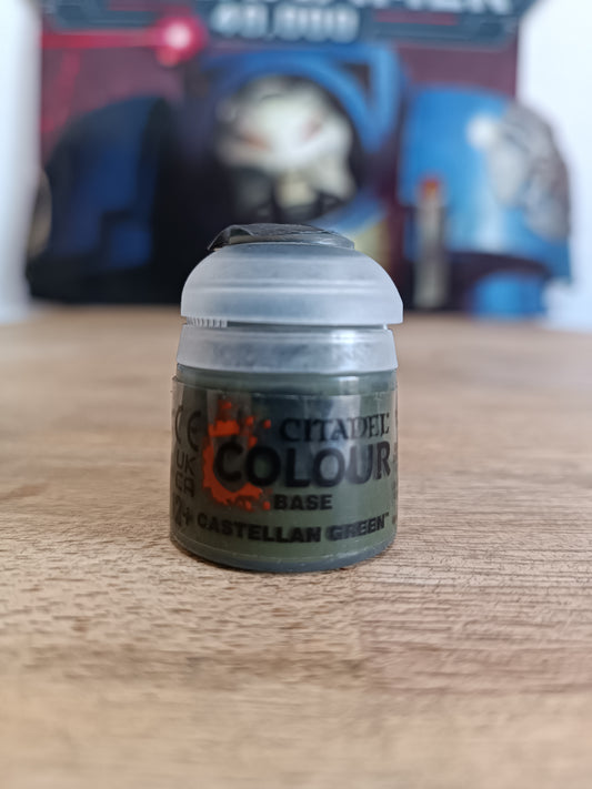 Base: CASTELLAN GREEN