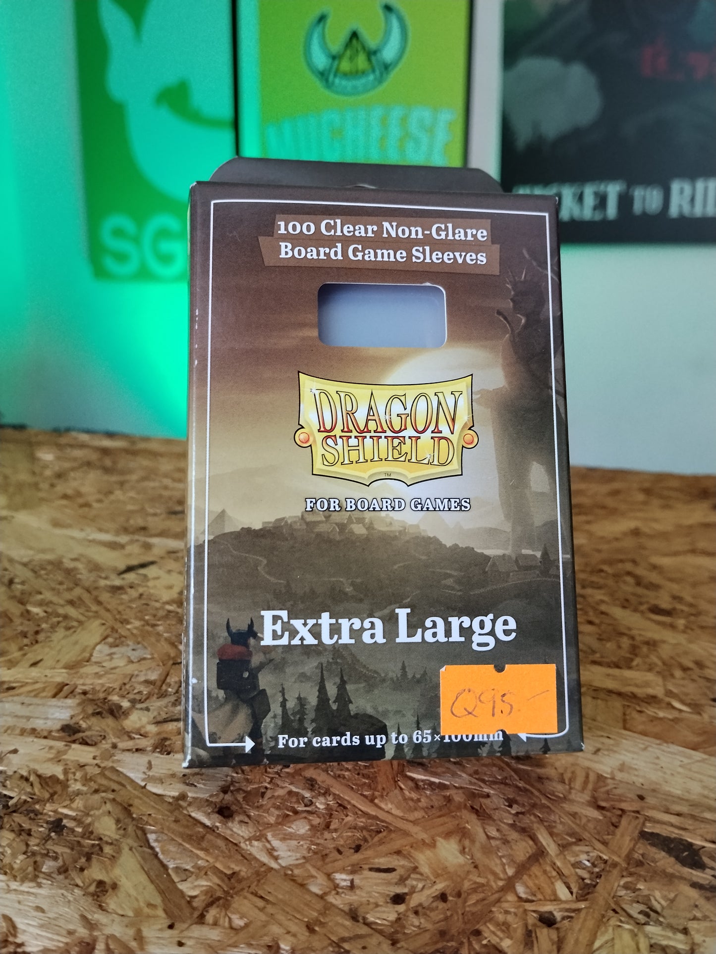 Dragon Shield Sleeves: 100 clear non-glare Board Game Sleeves